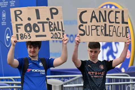 Fans protest against new soccer league